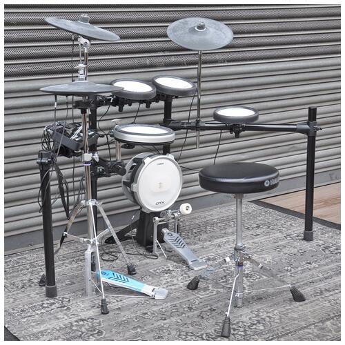 Image 1 - Yamaha Dtx582k Electronic Drum Kit With Pedal And Throne *2nd Hand*